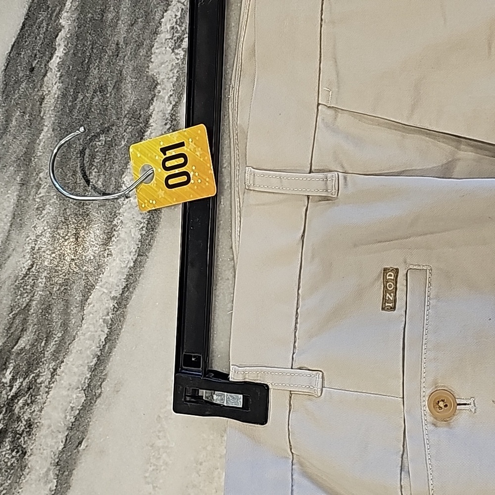 Izod 38x30 Sand Chinos With Pockets Casual Comfort Coastal Beach Fun - Picture 7 of 7